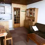 冰塔公寓 *